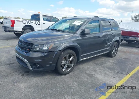 2015 Dodge Journey Crossroad z USA, uszkodzony, nr VIN 3C4PDCGB5FT719655